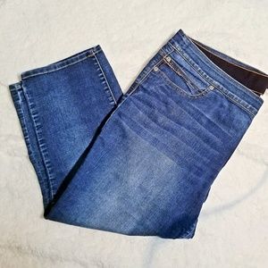 Maurice's Dark Wash Denim Flex Capri's